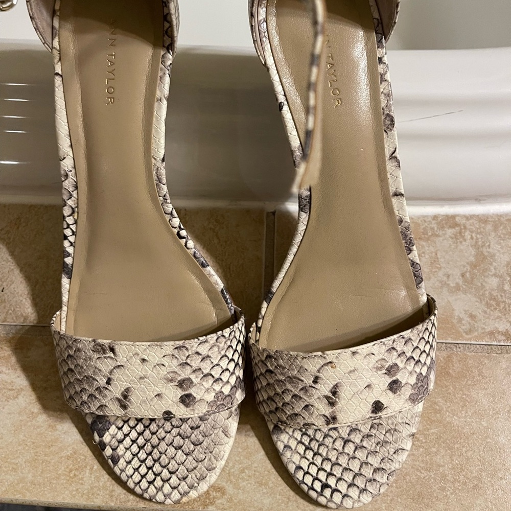 Ann Taylor Leather reptile print wedge